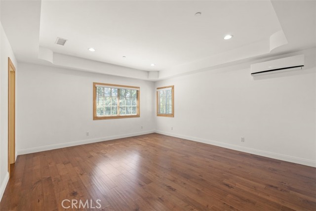 184 S Altadena Drive, Pasadena CA: https://media.crmls.org/medias/bd85a0c5-fc76-4baa-bb5e-e8dc1f027150.jpg