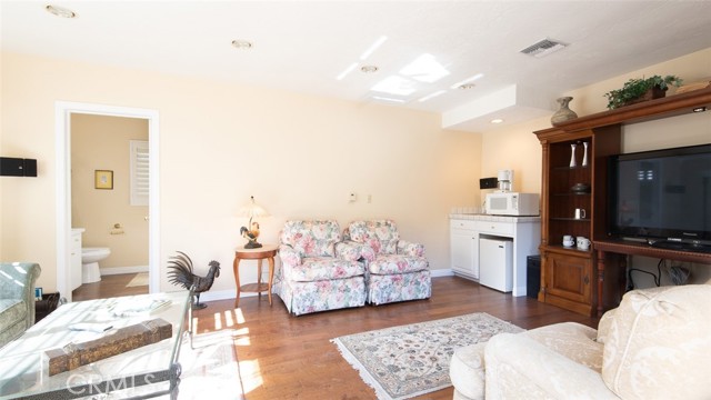 Detail Gallery Image 13 of 50 For 5250 Scott Robertson Rd, Hidden Hills,  CA 91302 - 5 Beds | 5 Baths