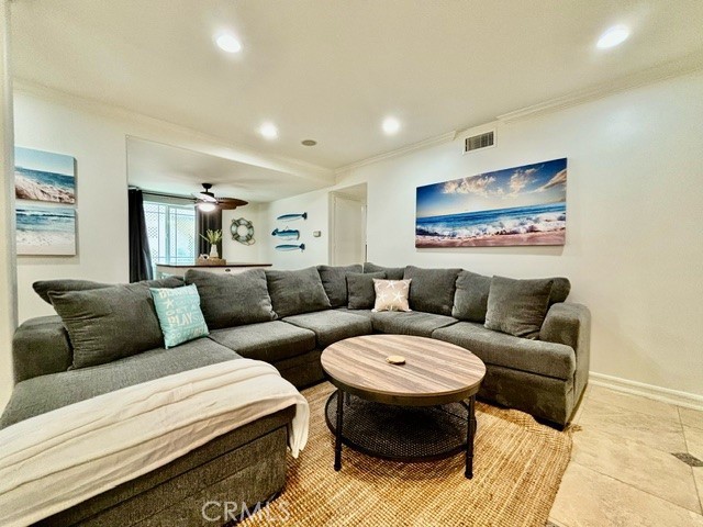 4819 RIVER Avenue, Newport Beach CA: https://media.crmls.org/medias/bd86d0cd-9174-40a3-a7ad-330f6d3f03c5.jpg