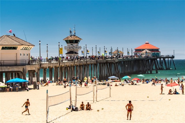 219 Oswego Avenue, Huntington Beach CA: https://media.crmls.org/medias/bd87b86e-0d0a-4f85-af06-a976c1f40e50.jpg