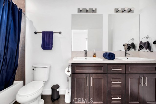 Detail Gallery Image 25 of 27 For 1342 N Kenmore, Los Angeles,  CA 90027 - 3 Beds | 3/1 Baths