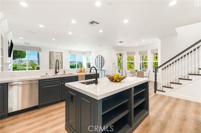 Detail Gallery Image 22 of 64 For 20112 via Cellini, Porter Ranch,  CA 91311 - 4 Beds | 4/1 Baths