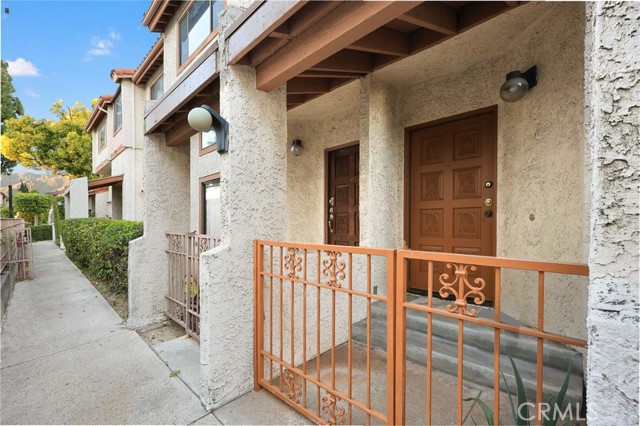 Detail Gallery Image 3 of 5 For 1006 Arcadia #D,  Arcadia,  CA 91007 - 2 Beds | 3 Baths