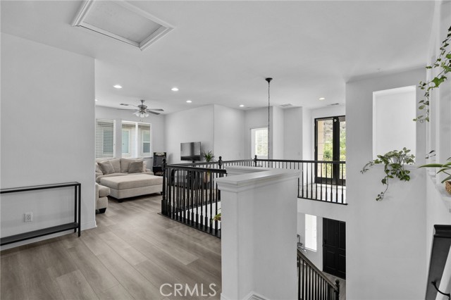 21 Via Del Renal Court, Lake Elsinore CA: https://media.crmls.org/medias/bd89e27b-5fa2-45a5-9aaa-d66e767745e1.jpg