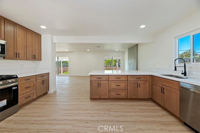 Detail Gallery Image 17 of 32 For 7695 Lakeside Dr, Jurupa Valley,  CA 92509 - 3 Beds | 2 Baths