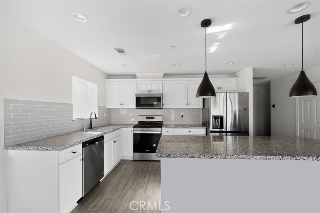 Detail Gallery Image 7 of 15 For 29032 Golden Sunset, Winchester,  CA 92596 - 3 Beds | 2 Baths