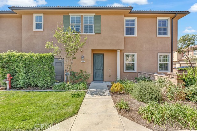 Detail Gallery Image 4 of 36 For 3071 E via Rosso, Ontario,  CA 91764 - 3 Beds | 2/1 Baths