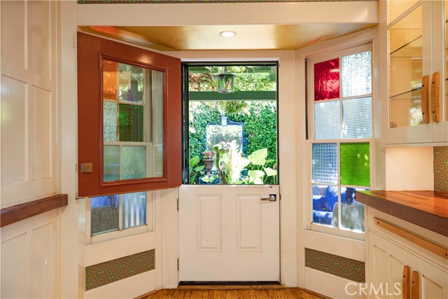 Detail Gallery Image 14 of 50 For 195 Parkwood Ave, Pasadena,  CA 91107 - 3 Beds | 2 Baths