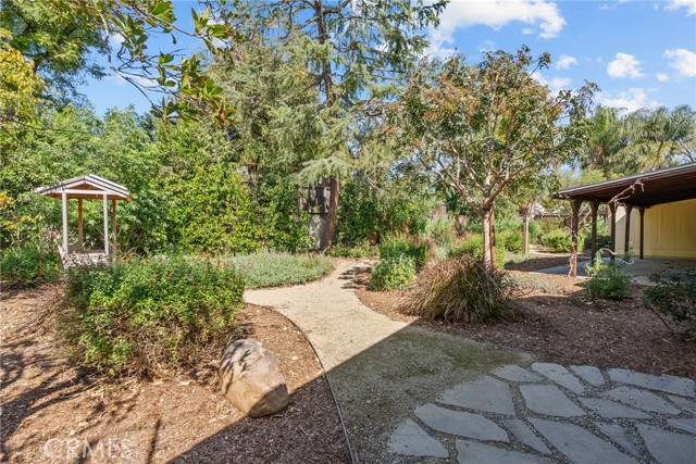 Detail Gallery Image 39 of 52 For 17917 Chase, Northridge,  CA 91325 - 3 Beds | 2/1 Baths