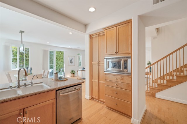 Detail Gallery Image 16 of 52 For 15 Pepper Tree Ln, Rolling Hills Estates,  CA 90274 - 3 Beds | 2/1 Baths
