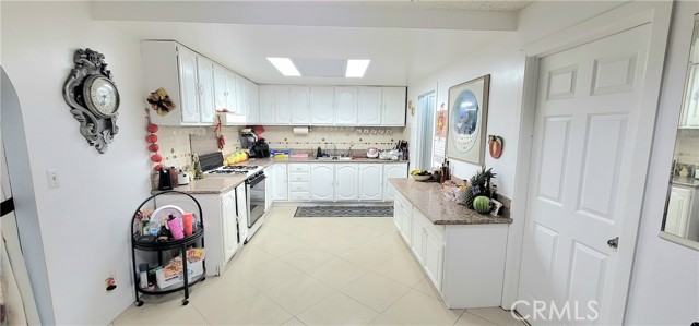 Detail Gallery Image 37 of 41 For 10181 Larson Ave, Garden Grove,  CA 92843 - 4 Beds | 4 Baths