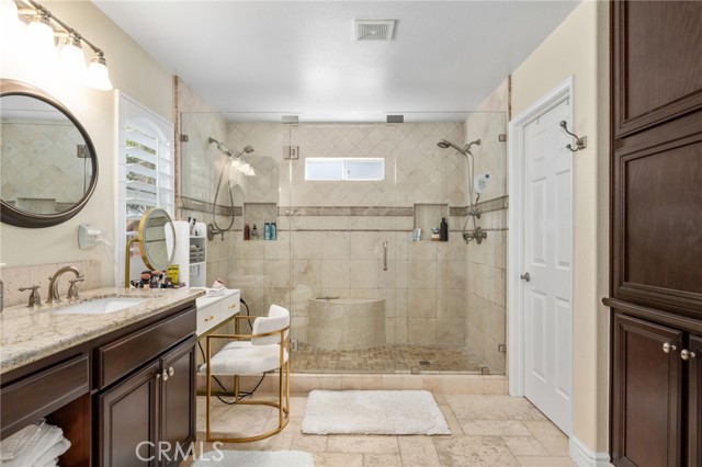 14131 Apple Grove Court, Eastvale CA: https://media.crmls.org/medias/bd8bf56e-bd52-4d36-b0aa-64742589ee17.jpg