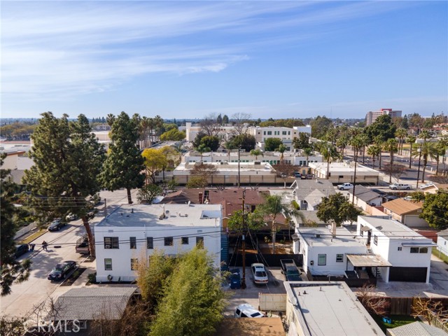 415 W Pine Street, Santa Ana CA: https://media.crmls.org/medias/bd8c2d1a-73eb-41cc-99b4-e014df48d537.jpg