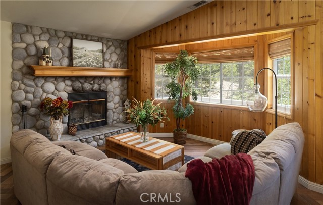 Front Image Thumbnail for CRIG26130231