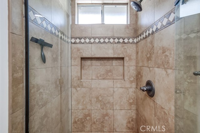 2180 Hamden Drive, Chula Vista CA: https://media.crmls.org/medias/bd8d07dc-877e-4ab2-9ff2-e84c0abdf781.jpg