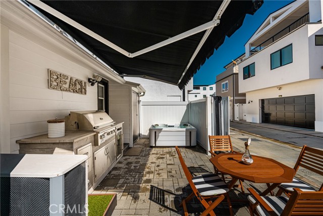 Detail Gallery Image 13 of 53 For 306 Alvarado Pl, Newport Beach,  CA 92661 - 3 Beds | 2 Baths