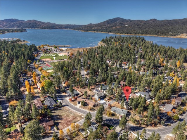 Detail Gallery Image 5 of 50 For 317 Oriole, Big Bear Lake,  CA 92315 - 3 Beds | 3 Baths