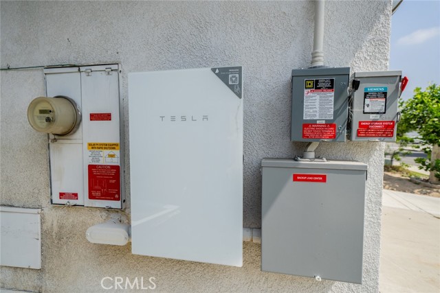 7404 Marshall Court, Highland CA: https://media.crmls.org/medias/bd8ef135-7084-4471-a0f3-2e1b5eb78eb1.jpg