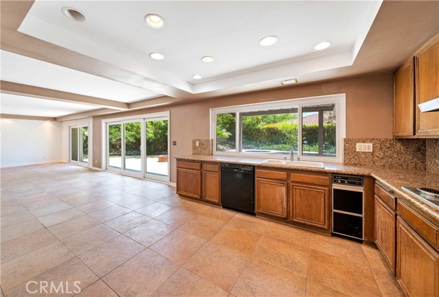 3944 Corte Cancion, Thousand Oaks CA: https://media.crmls.org/medias/bd904a7d-d230-49a7-a5e8-d76c6fbd0183.jpg