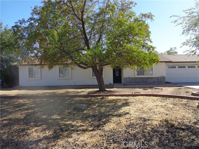 Detail Gallery Image 2 of 20 For 22693 Eyota Rd, Apple Valley,  CA 92308 - 4 Beds | 2 Baths