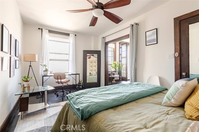 455 E Ocean Boulevard, Long Beach CA: https://media.crmls.org/medias/bd910fdb-15cf-49e6-bfe1-b9ed1b192f09.jpg