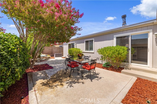 27823 Sunrise Ln, Canyon Country CA: https://media.crmls.org/medias/bd91e4a5-e3c6-4fed-8bf3-9ec7cfcae59b.jpg