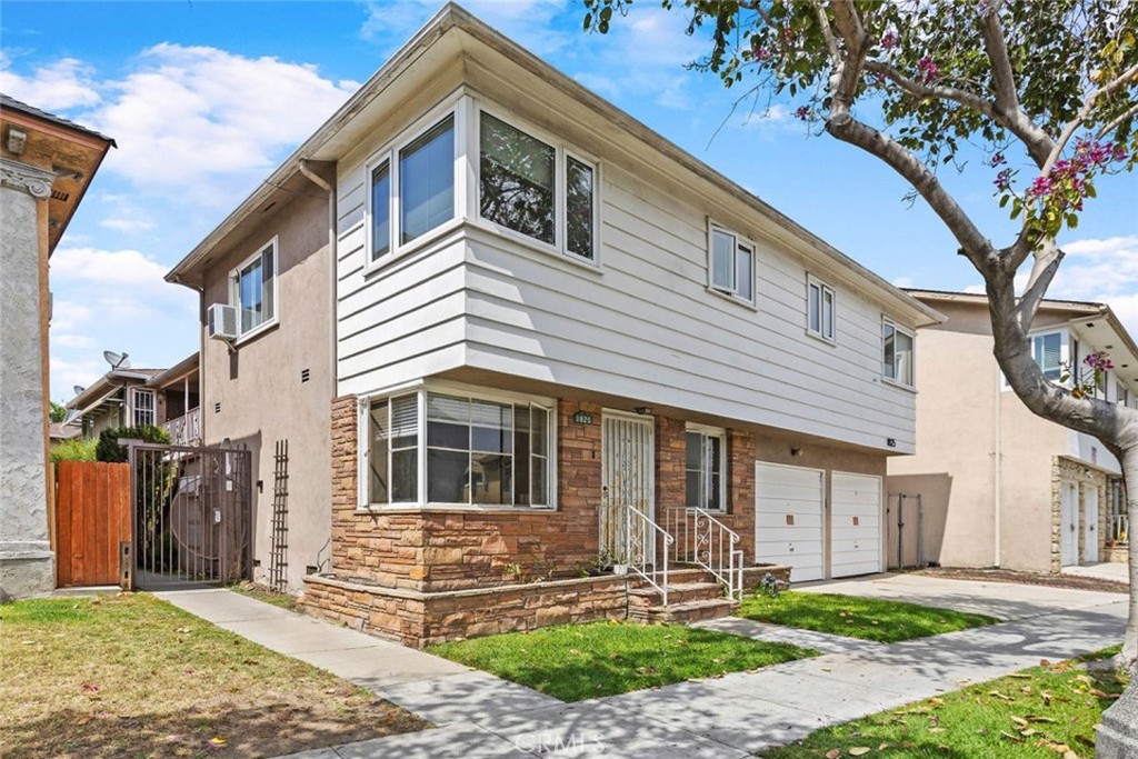 1825 E 3rd Street #4