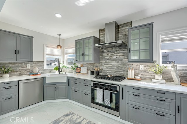 Detail Gallery Image 23 of 51 For 1381 W Summerland, San Pedro,  CA 90732 - 4 Beds | 3 Baths