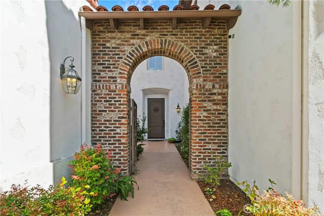 Detail Gallery Image 2 of 70 For 26 Faenza, Newport Coast,  CA 92657 - 5 Beds | 4/1 Baths