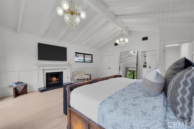 1012 10th Street, Manhattan Beach CA: https://media.crmls.org/medias/bd9494bb-b929-4ad7-a962-8a38ea45d8e6.jpg