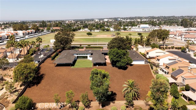 410 N Angelina Drive, Placentia CA: https://media.crmls.org/medias/bd94a3ef-de50-435f-816c-d941f4270a75.jpg