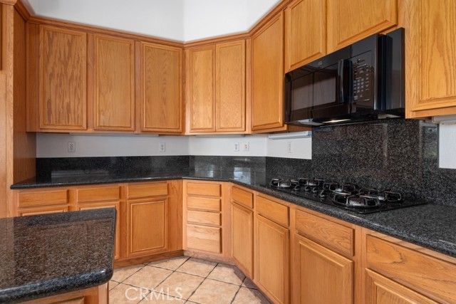 Detail Gallery Image 15 of 68 For 34113 Castle Pines Dr, Yucaipa,  CA 92399 - 4 Beds | 3/1 Baths