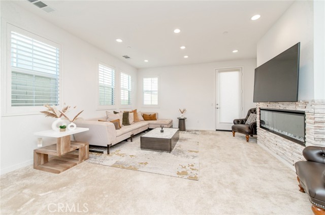 Detail Gallery Image 10 of 29 For 3873 Cranbrook Paseo, Ontario,  CA 91761 - 4 Beds | 3 Baths