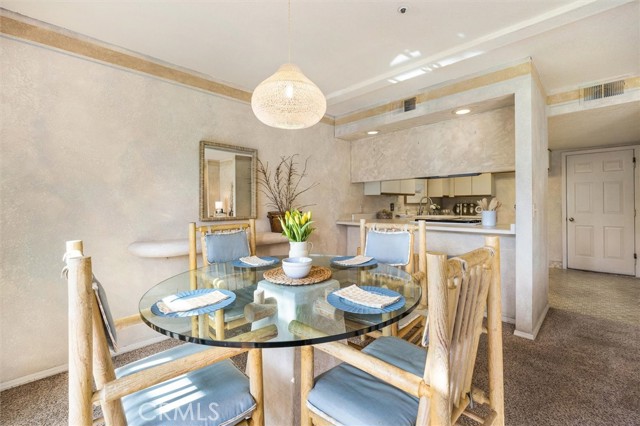 Detail Gallery Image 6 of 29 For 2221 King Ct #12,  San Luis Obispo,  CA 93401 - 2 Beds | 1/1 Baths