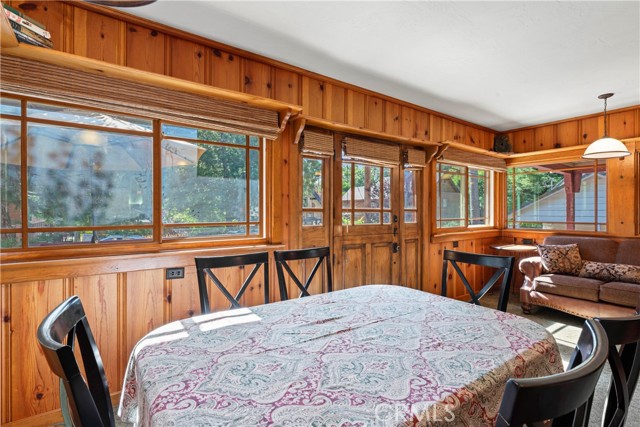 Detail Gallery Image 5 of 49 For 352 Maple Dr, Lake Arrowhead,  CA 92352 - 4 Beds | 2 Baths