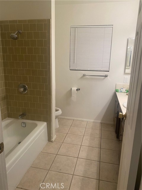 Detail Gallery Image 3 of 5 For 40092 Walnut, Hemet,  CA 92543 - 3 Beds | 2 Baths