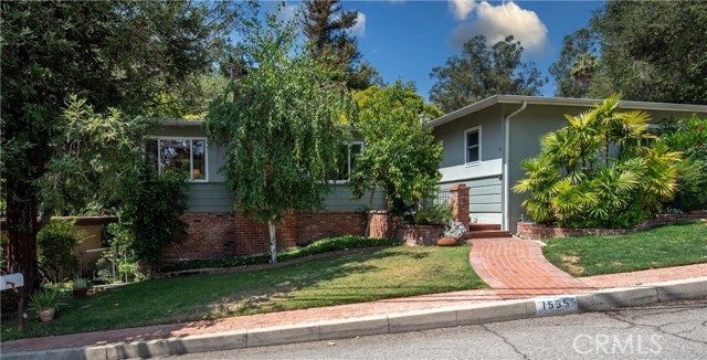 1555 Golf Club Drive photo 1