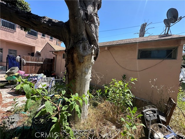 Detail Gallery Image 45 of 56 For 606 W 57th St, Los Angeles,  CA 90037 - 4 Beds | 2 Baths