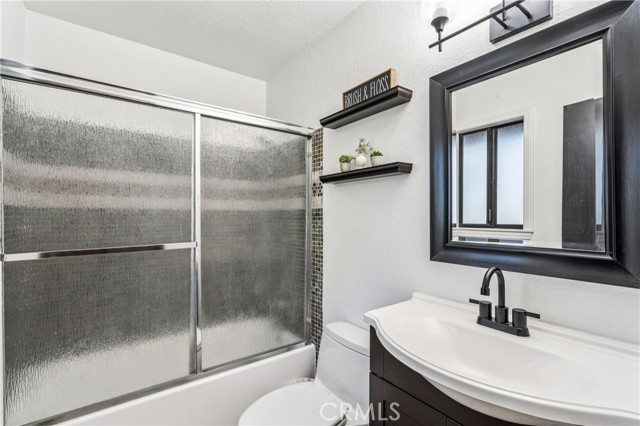 Detail Gallery Image 27 of 46 For 24166 Cresta, Crestline,  CA 92325 - 4 Beds | 3 Baths