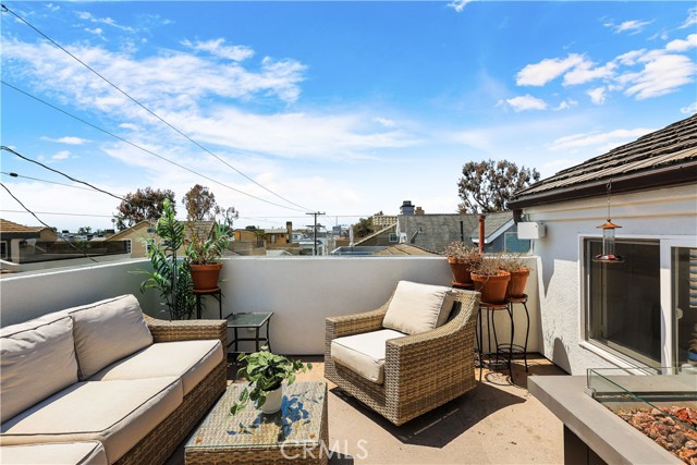Detail Gallery Image 24 of 31 For 510 Marguerite Ave #B,  Corona Del Mar,  CA 92625 - 3 Beds | 2/1 Baths
