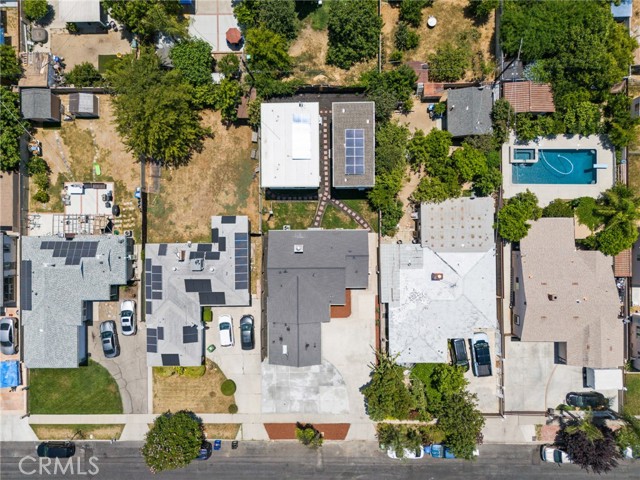 18656 Runnymede Street, Reseda CA: https://media.crmls.org/medias/bd974e11-2ca2-4ede-9a4d-6b065da79a38.jpg