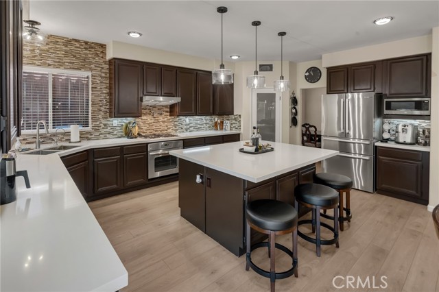 Detail Gallery Image 15 of 74 For 40071 via Espana, Murrieta,  CA 92562 - 5 Beds | 3 Baths