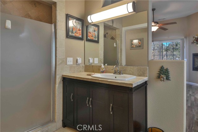 949 Inspiration Drive, Lake Arrowhead CA: https://media.crmls.org/medias/bd9a1951-7baa-4b84-8731-bc136e5b0491.jpg