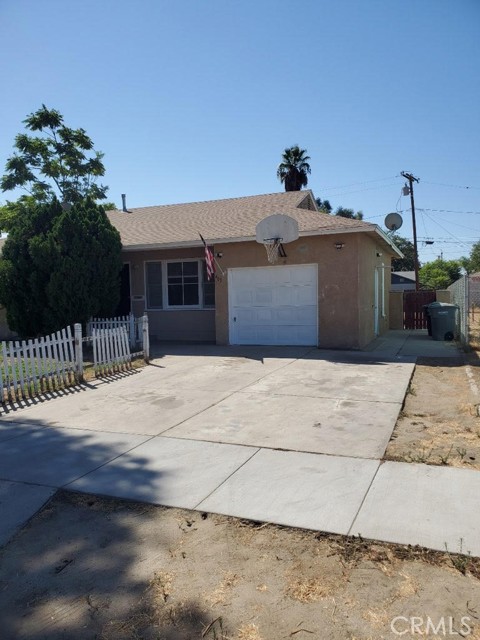 Detail Gallery Image 1 of 7 For 403 W Central Ave, Hemet,  CA 92543 - 3 Beds | 1 Baths