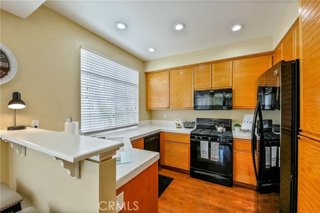 Detail Gallery Image 7 of 39 For 8215 E White Oak #84,  Orange,  CA 92869 - 2 Beds | 2 Baths