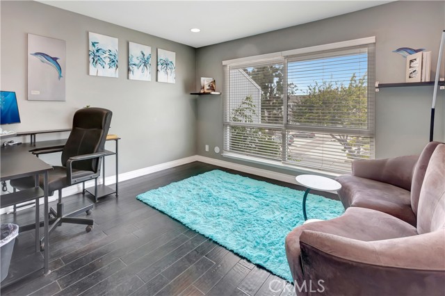 Detail Gallery Image 16 of 26 For 2 Escapade Ct, Newport Beach,  CA 92663 - 3 Beds | 3 Baths