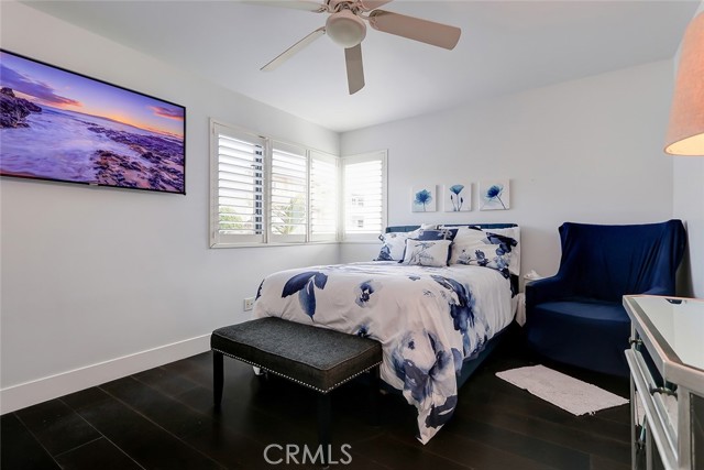 1045 Manhattan Avenue, Hermosa Beach, California 90254, 4 Bedrooms Bedrooms, ,3 BathroomsBathrooms,Residential,Sold,Manhattan,SB22241528