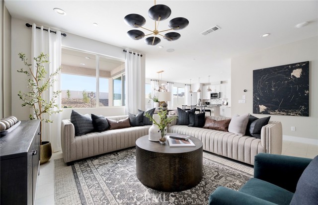 Detail Gallery Image 8 of 17 For 4264 Ladrillo St, Lake Elsinore,  CA 92530 - 5 Beds | 2/1 Baths