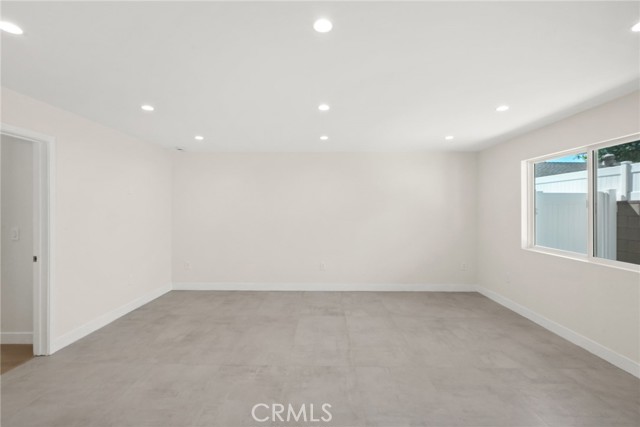 16511 San Fernando Mission Boulevard photo 8