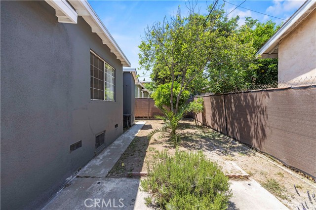3511 E 2nd Street, Los Angeles CA: https://media.crmls.org/medias/bd9ce4db-4cb1-4056-a404-13872aad4b59.jpg